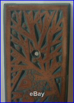 2 Plaques ou plaques de propretés en céramique de MOUGIN Poissons Art-Déco 1930