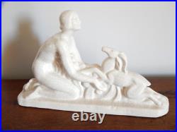 ANCIENNE SCULPTURE Art Déco en Céramique Craquelée Jeune Femme avec Chien