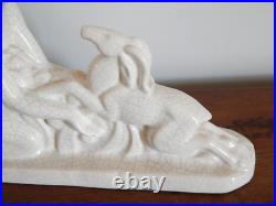 ANCIENNE SCULPTURE Art Déco en Céramique Craquelée Jeune Femme avec Chien