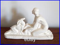 ANCIENNE SCULPTURE Art Déco en Céramique Craquelée Jeune Femme avec Chien