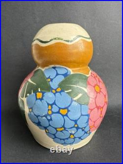 Ancien vase Art Deco céramique signé BETZY AUGERON vers 1930 décor floral France Ancien vase Art Deco céramique signé BETZY AUGERON vers 1930 décor floral France