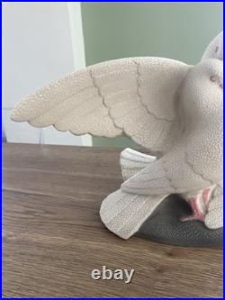 Ancienne céramique pigeons signée Sèvres Vinsare art déco NO craquelé