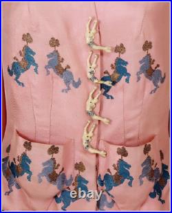 Elsa Schiaparelli Circus collection horse brooch, dans le style de