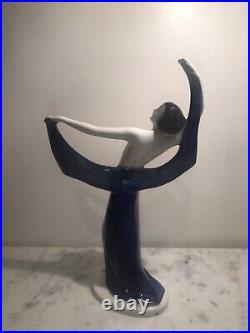 Figurine Statue Danseuse Nue Art Déco Porcelaine Numérotée