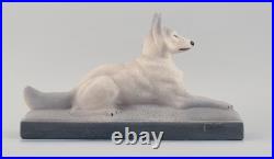 François Levallois (1882-1965). Canin inclinable en céramique. Art Déco François Levallois (1882-1965). Canin inclinable en céramique. Art Déco