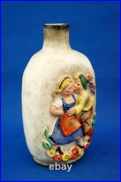 Franz Goebel Hummel, Bouteille céramique Art déco, décor bas-relief XX Allemagne