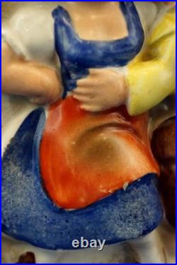 Franz Goebel Hummel, Bouteille céramique Art déco, décor bas-relief XX Allemagne