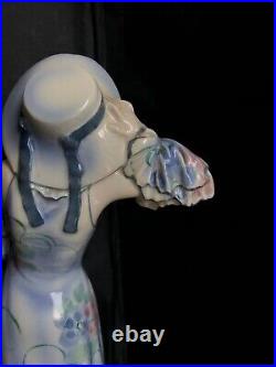 GOLDSCHEIDER 6229DAME mit HUT JOSEF LORENZL Austrian Art Deco Ceramic Circa 1930