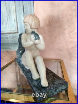 Genevieve GRANGER Grande sculpture en céramique craquelé ART DECO Fille lapins