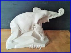 Grand éléphant Dolly en céramique blanche signé Le Jan Art déco circa 1930