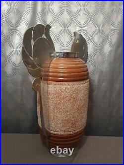 Grand vase art deco en céramique avec monture ailettes 45cm