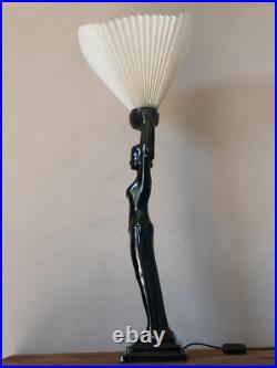 Grande lampe art déco femme en céramique abat-jour éventail en lin Grande lampe art déco femme en céramique abat-jour éventail en lin
