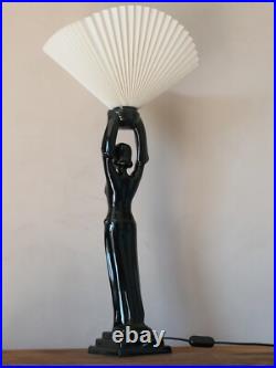 Grande lampe art déco femme en céramique abat-jour éventail en lin Grande lampe art déco femme en céramique abat-jour éventail en lin