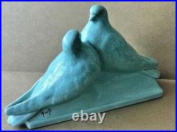 Important Couple De Colombes / Pigeons en Céramique / Faience Craquelé Art Déco