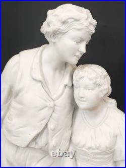 Imposant groupe en porcelaine biscuit signé d'après Joseph d'Asté scène paysanne