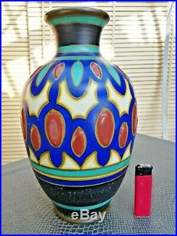Joli vase en céramique art-déco marque FORMA hollande