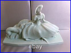 LEJAN ceramique craquelée Femme au levrier longueur 51 cm Art deco LEJAN ceramique craquelée Femme au levrier longueur 51 cm Art deco