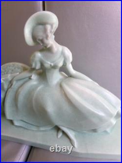 LEJAN ceramique craquelée Femme au levrier longueur 51 cm Art deco LEJAN ceramique craquelée Femme au levrier longueur 51 cm Art deco