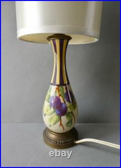 Lampe Art Deco en céramique à décor de fruits, de prunes, 1940