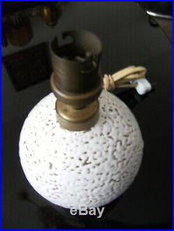 Lampe art déco 1er prix 1936 Céramique moderniste crispée blanc Jean Besnard