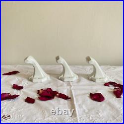 Lot de 3 patères murales art déco anciennes porcelaine céramique ACC-7346