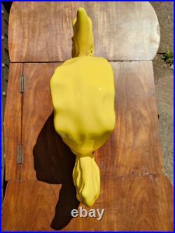 Magnifique sculpture déco pop art en céramique contemporaine bonbon jaune