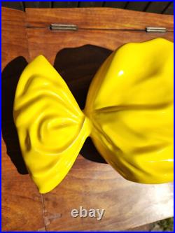 Magnifique sculpture déco pop art en céramique contemporaine bonbon jaune