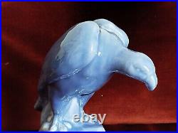 Rare Sculpture VAUTOUR en Céramique Bleue H 34 cm Période Art Déco