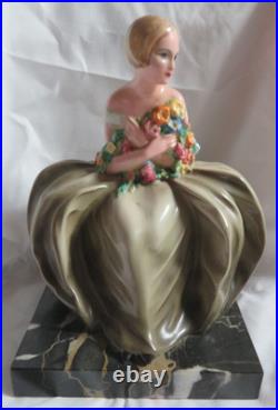 SPLENDIDE STATUE MARQUISE CERAMIQUE PUGI DLG Italie CACCIAPUOTI Ca. 1930