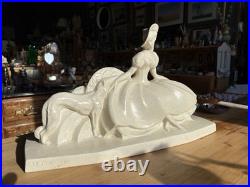 Sculpture Art Déco Lejan dame au lévrier faïence craquelée France 1930s