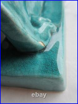 Sculpture Art Déco, céramique craquelée bleu-céladon Lion Peugeot sur terrasse