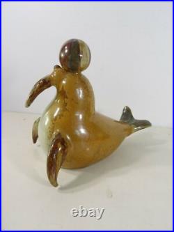 Sculpture animalière en faience MORSE AU BALLON art deco marquée 9533 WALROSS