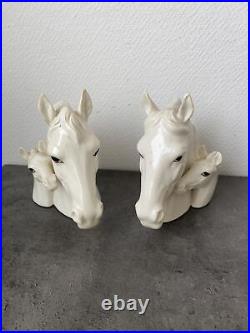 Serre livre cheval et poulain ceramique blanche style art deco Équitation