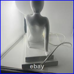 Sublime Lampe Vintage en Céramique et Opaline Design Femme Nue 1970s Art Déco Sublime Lampe Vintage en Céramique et Opaline Design Femme Nue 1970s Art Déco