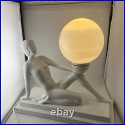 Sublime Lampe Vintage en Céramique et Opaline Design Femme Nue 1970s Art Déco Sublime Lampe Vintage en Céramique et Opaline Design Femme Nue 1970s Art Déco