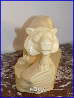 Superbe rare ancienne sculpture de Lion en céramique craquelé Art Deco 1943
