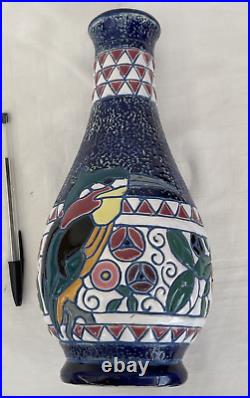 Vase AMPHORA, céramique, décor oiseau Art Déco, Tchécoslovaquie, XXè, H 25 cm Vase AMPHORA, céramique, décor oiseau Art Déco, Tchécoslovaquie, XXè, H 25 cm