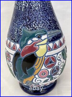 Vase AMPHORA, céramique, décor oiseau Art Déco, Tchécoslovaquie, XXè, H 25 cm Vase AMPHORA, céramique, décor oiseau Art Déco, Tchécoslovaquie, XXè, H 25 cm