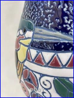 Vase AMPHORA, céramique, décor oiseau Art Déco, Tchécoslovaquie, XXè, H 25 cm Vase AMPHORA, céramique, décor oiseau Art Déco, Tchécoslovaquie, XXè, H 25 cm