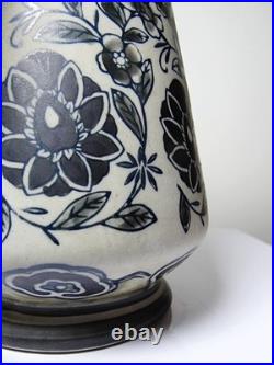 Vase ancien Art Déco 1920-40 en grès fin, style Art Nouveau & chinoiserie, décor Vase ancien Art Déco 1920-40 en grès fin, style Art Nouveau & chinoiserie, décor