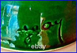 Vase art déco en céramique verte émaillée, signature a déchiffrée, jean ou jeay