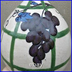 Vase céramique d'époque art nouveau art decoDécor vigneSignature à identifier