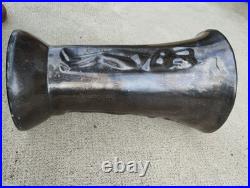 Vase céramique noire art deco nymphe decor relief menelika