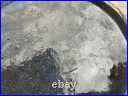 Vase céramique noire art deco nymphe decor relief menelika