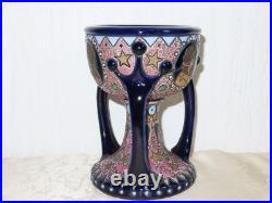 Vase en Céramique Récipient, Trois Coupe à Poignée Art Déco Motif Avec Hommes Vase en Céramique Récipient, Trois Coupe à Poignée Art Déco Motif Avec Hommes
