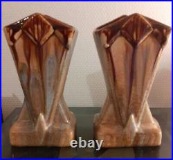 Vases Art Deco En Céramique Marbrée. Marqué, À Identifier