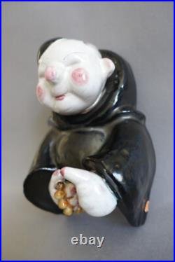 Walter Bosse (1904-1979) Austria sculpture murale figurant un moine au chapelet